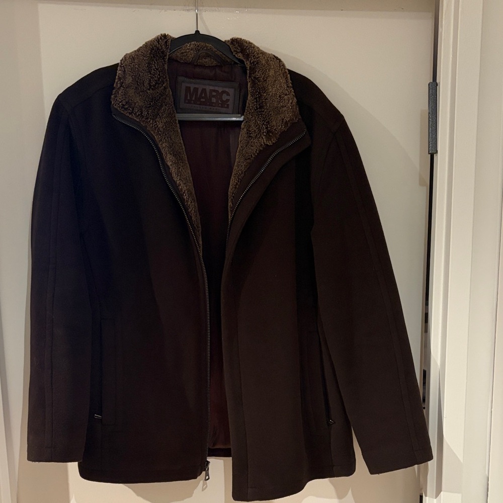 Andrew Marc Brown Jacket with Faux Fur Collar
Mens size medium